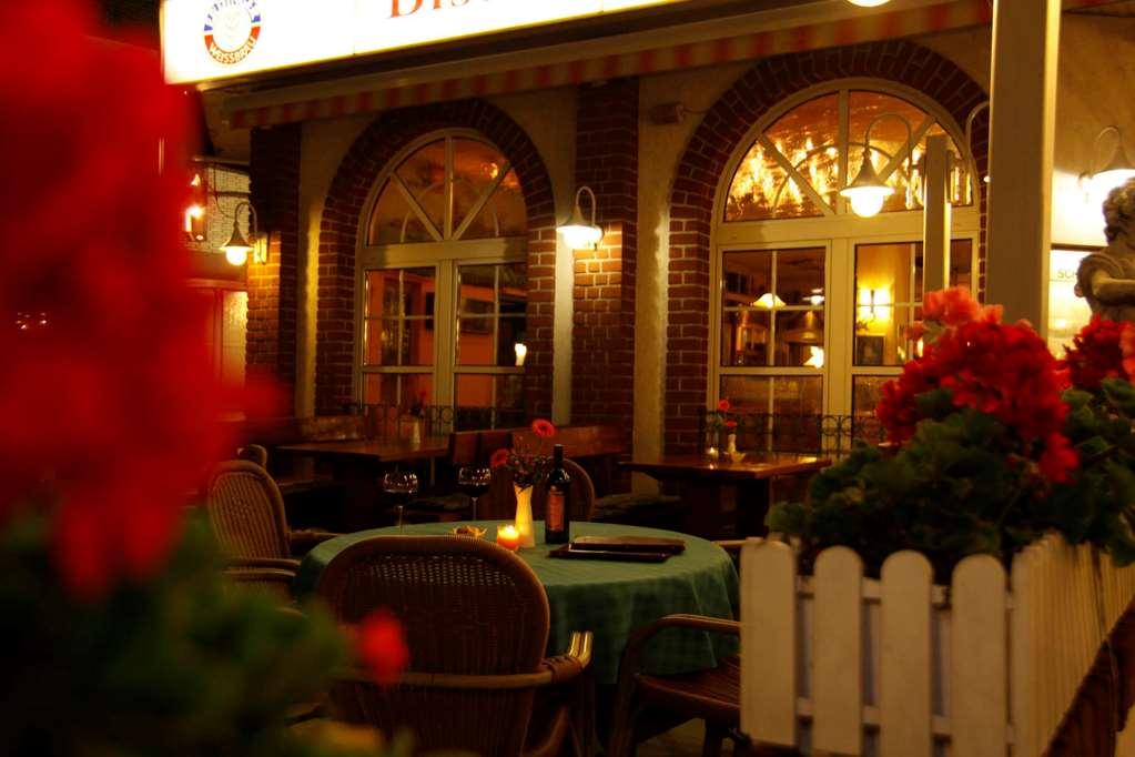 וזל Hotel Kaiserhof Wesel מסעדה תמונה