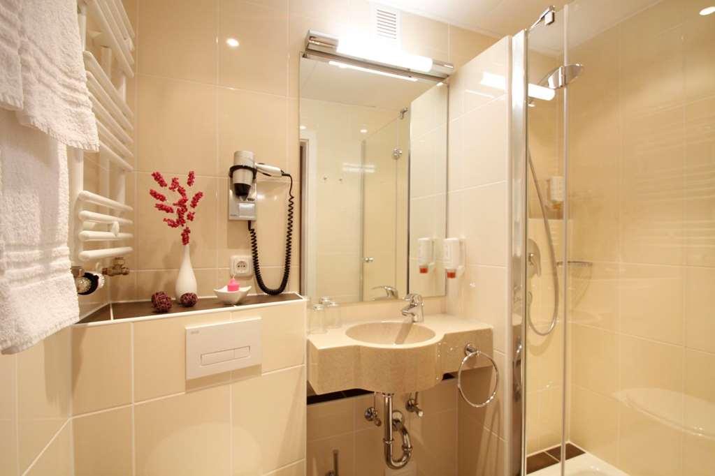 וזל Hotel Kaiserhof Wesel חדר תמונה