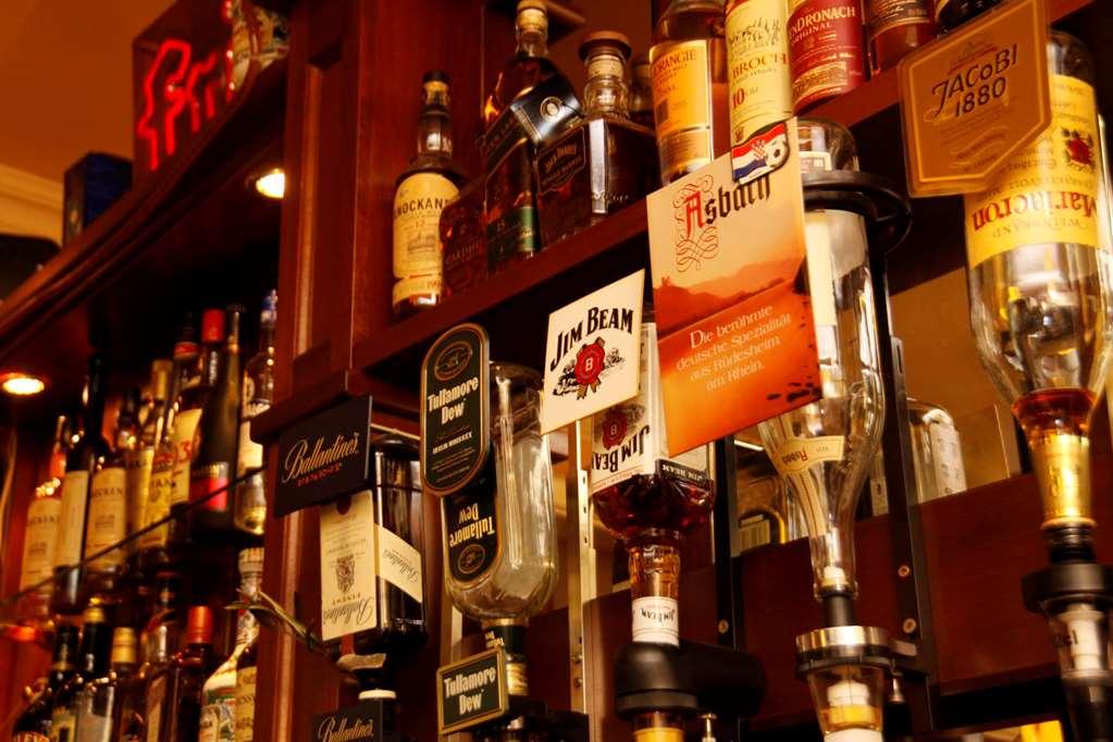 וזל Hotel Kaiserhof Wesel מסעדה תמונה