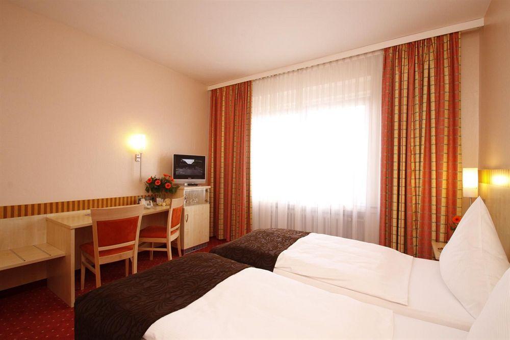 וזל Hotel Kaiserhof Wesel מראה חיצוני תמונה