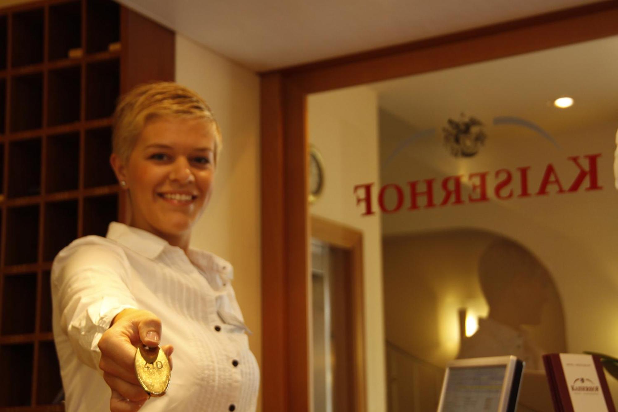 וזל Hotel Kaiserhof Wesel מראה חיצוני תמונה