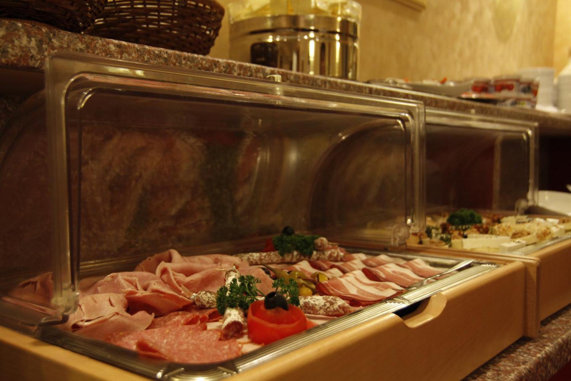 וזל Hotel Kaiserhof Wesel מסעדה תמונה