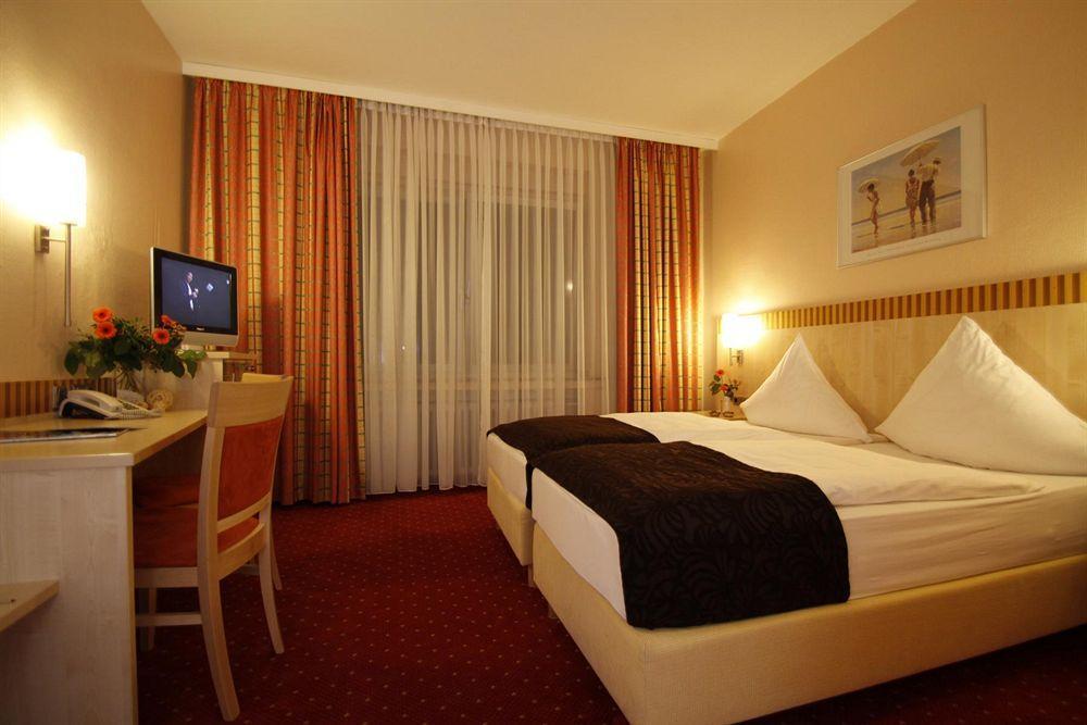 וזל Hotel Kaiserhof Wesel מראה חיצוני תמונה