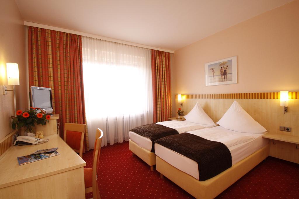 וזל Hotel Kaiserhof Wesel מראה חיצוני תמונה