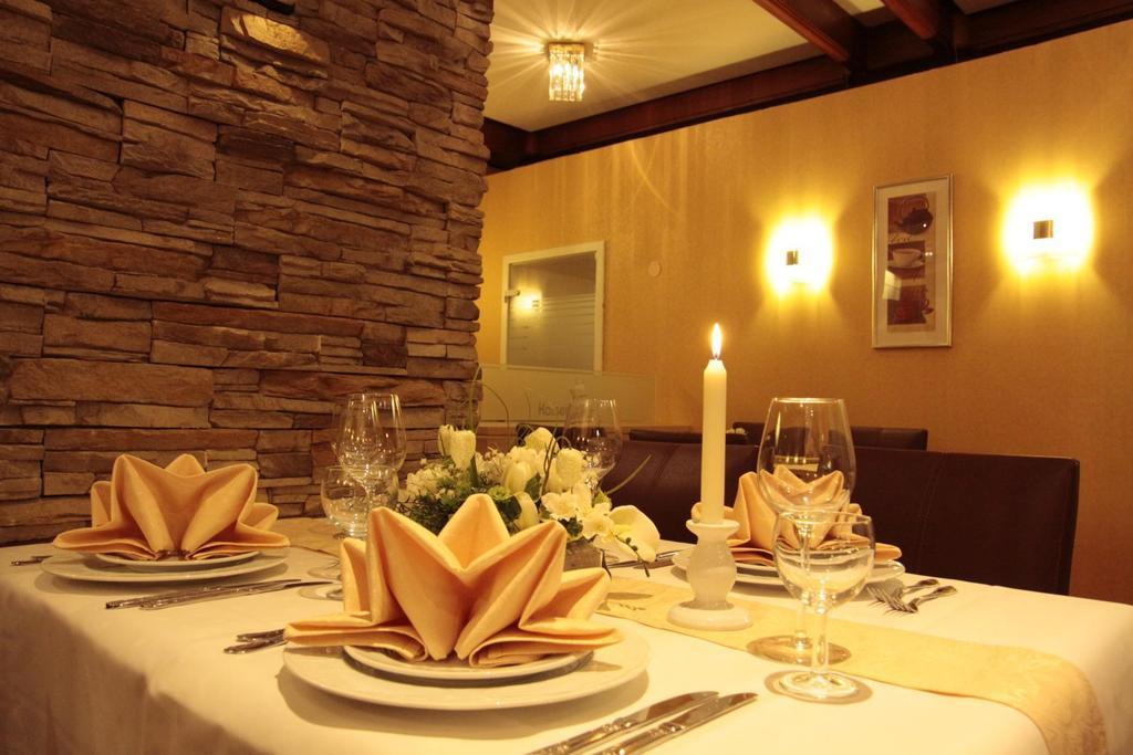וזל Hotel Kaiserhof Wesel מראה חיצוני תמונה